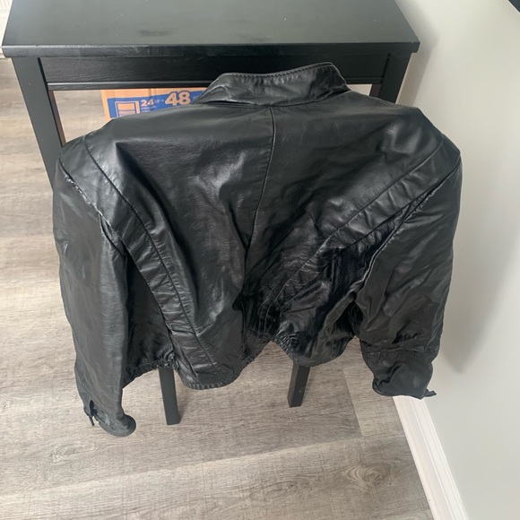 Women’s black leather jacket - Picture 5 of 7
